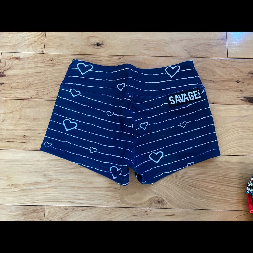 Savage Barbell heart shorts, M